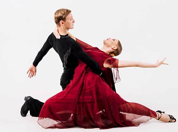 Dans Etmenin Faydaları: Zihinsel ve Fiziksel Sağlığınıza Etkileri